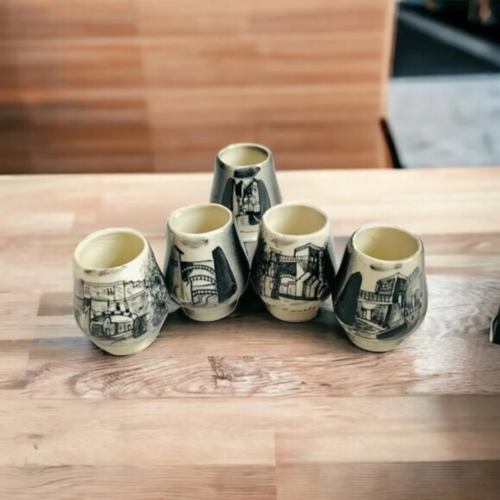 Vintage El Beso Shot Glasses Set 5 Hand Painted Ceramic GTO Mexico Black White